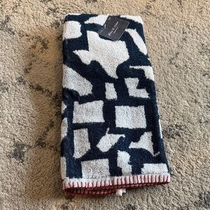Place & Time States Abstract Navy and White Towel